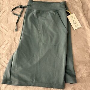 Athletic Works shorts XL
